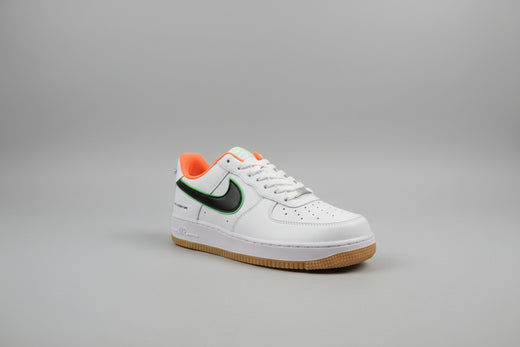 Contrast-Trim Low-Top Sneaker
